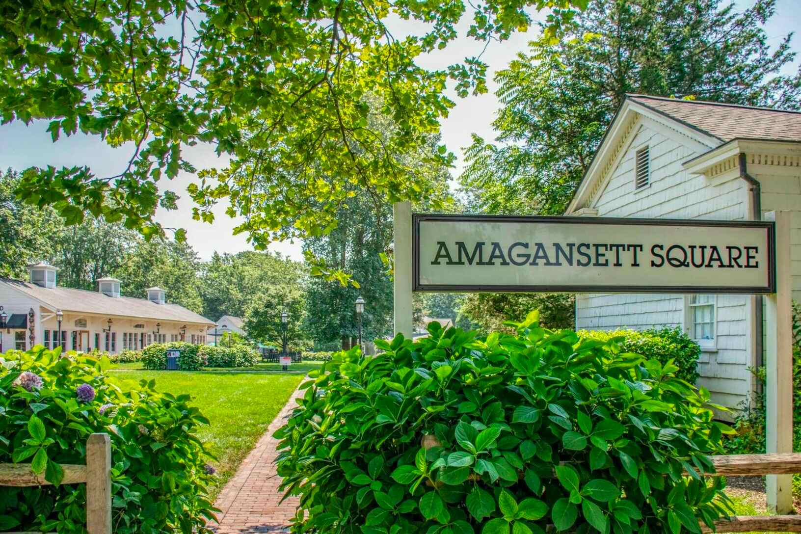 Amagansett Square, Amagansett